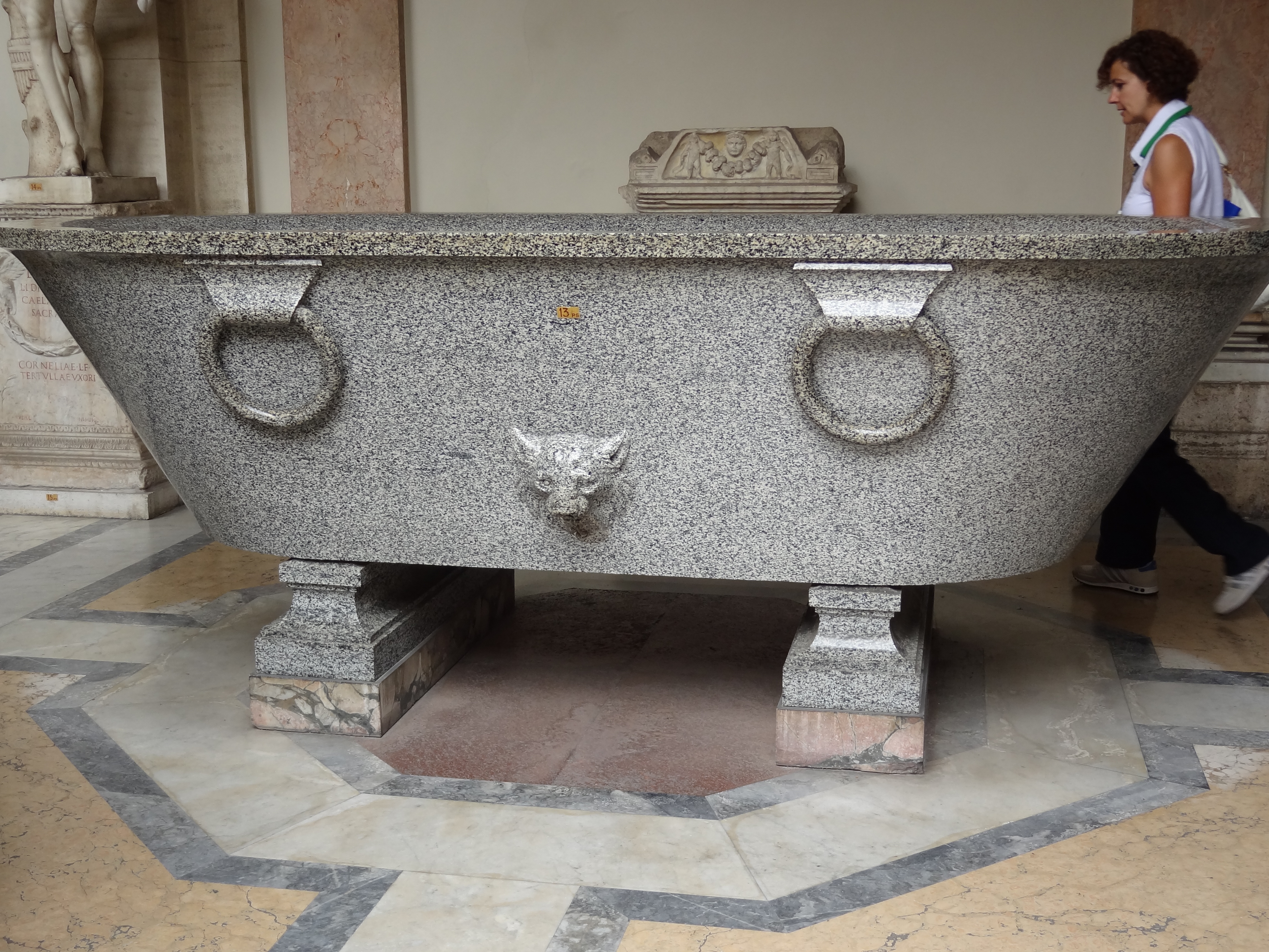 Ancient Roman  Nobility s Polished Granite  Bathtub Sungloss